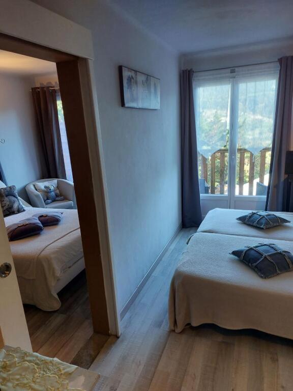 Hotel & Restaurant Le Chalvet Embrun Esterno foto