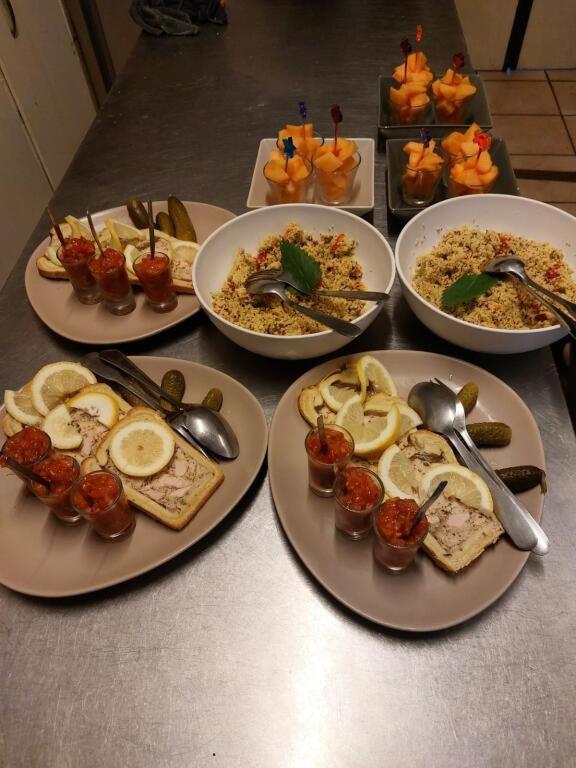 Hotel & Restaurant Le Chalvet Embrun Esterno foto