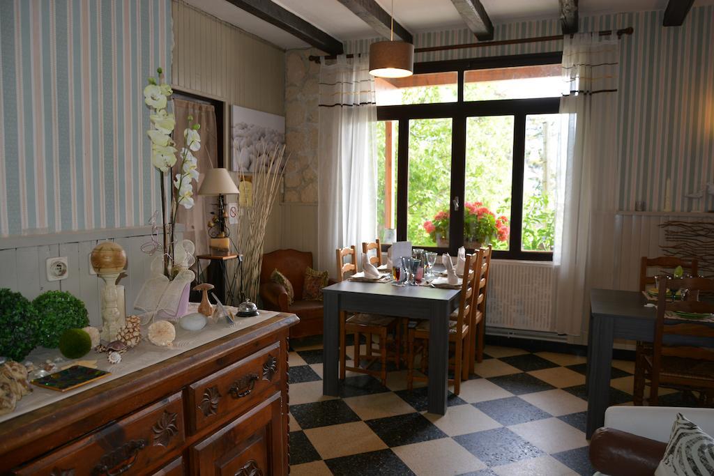 Hotel & Restaurant Le Chalvet Embrun Esterno foto